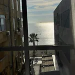 Seainthemiddle Apartment